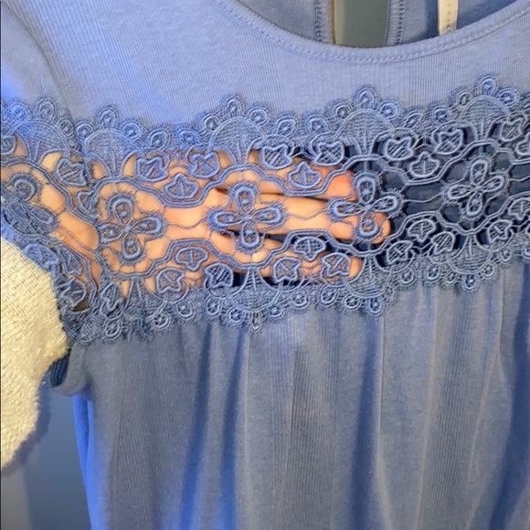 Blouse - Picture 2 of 2